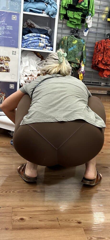 brown leggings older blonde milf flexible af. already know she a freak in the ?