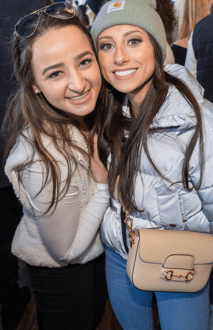 jerk to this gorgeous dicksucker Nicole she needs covered