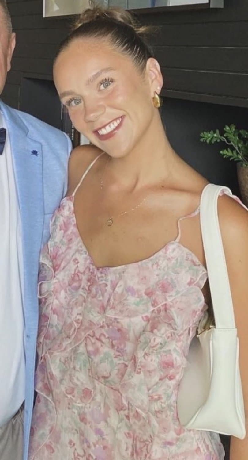 Sophomore Blonde Stunner with a gorgeous facecard