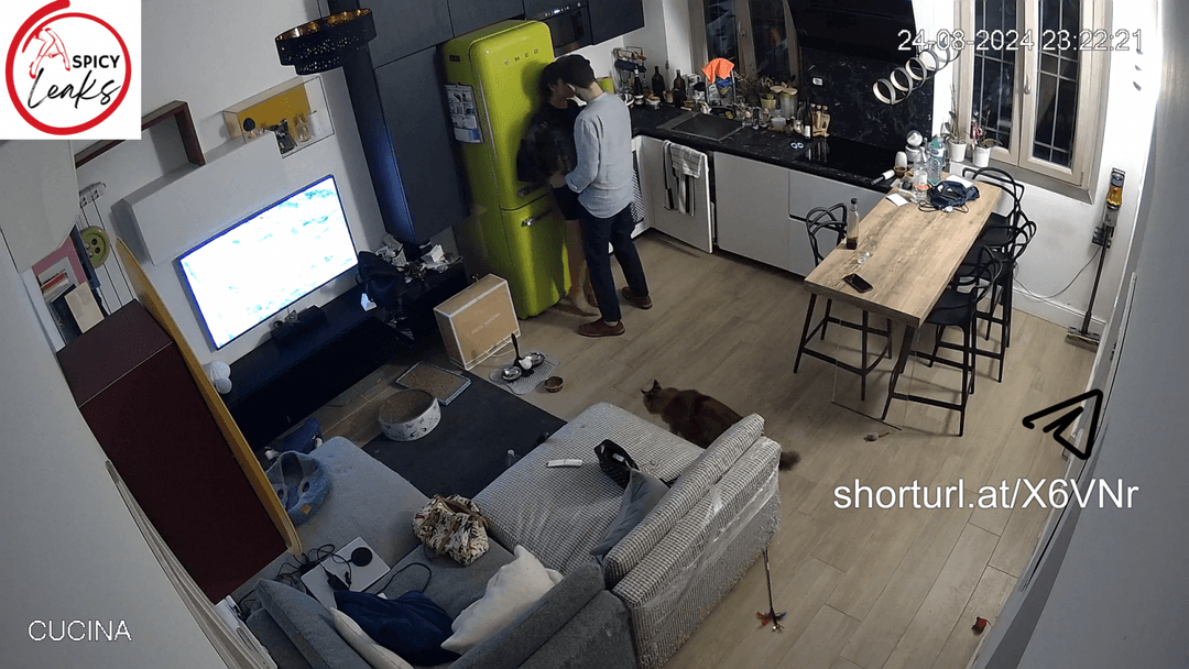 Italian couple loves fucking in the Kitchen