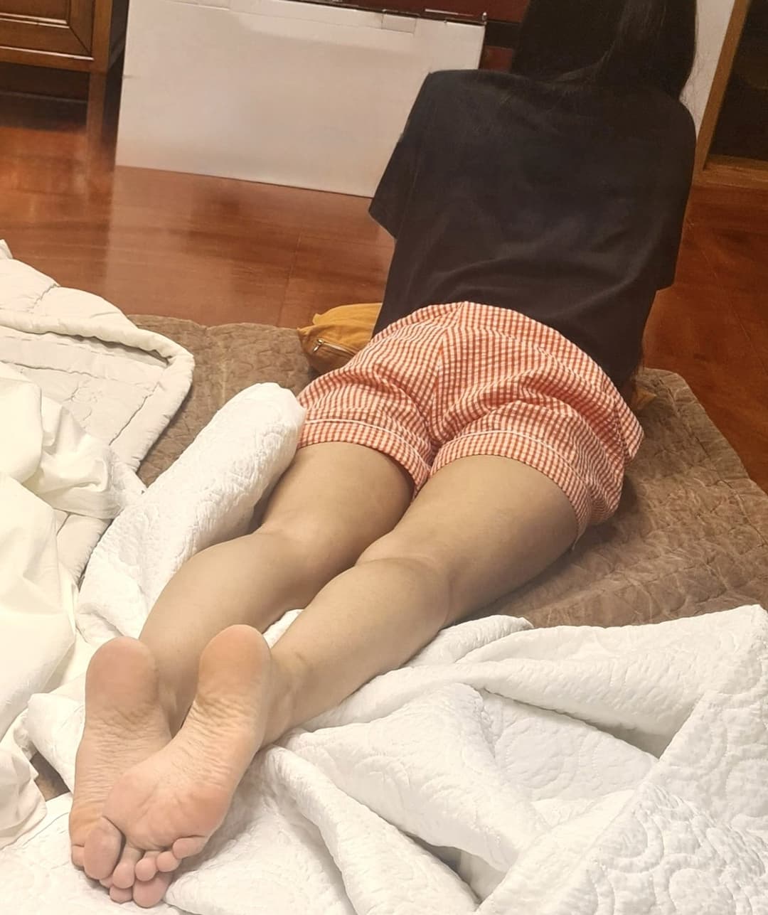 Korean student feet creepshot