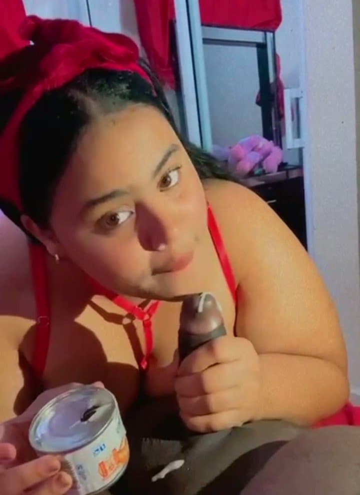 A Ella Le Encanta Beber Leche?? ¿Te Gustaría Que Ella Tome Tu Lechita? ??????