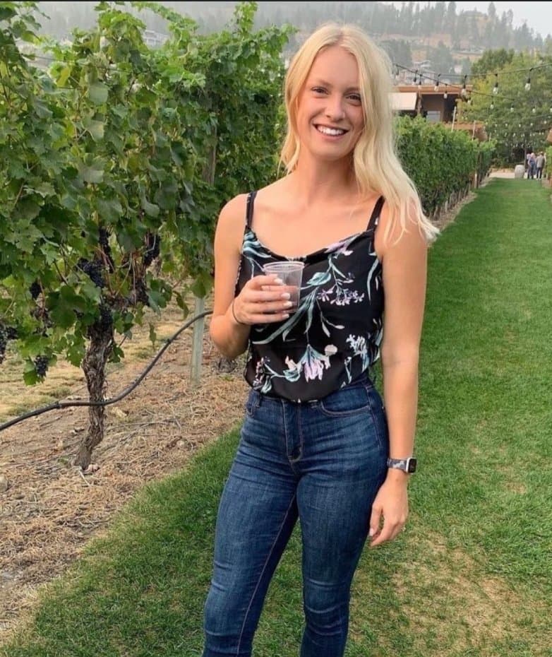 Brooklyn 27yo from Alberta Canada wants to be famous!!!