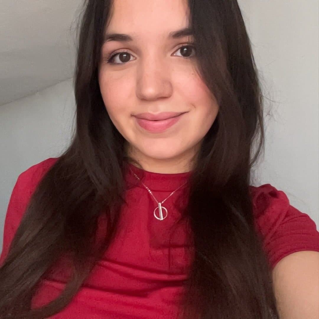 BBC College cheating slut spitroasted on her " girls night "