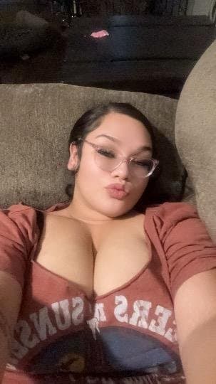 MUST WATCH*REAL fat cat Latina bbw sistser YELLIN N MOANING using vibrator camera roll leaked by bro
