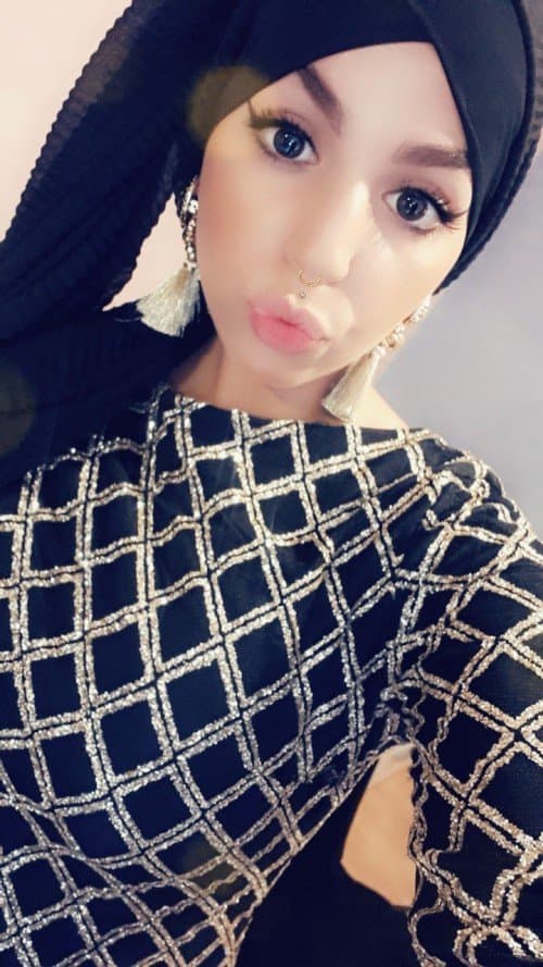 Pretty syrian muslim hijab girl
