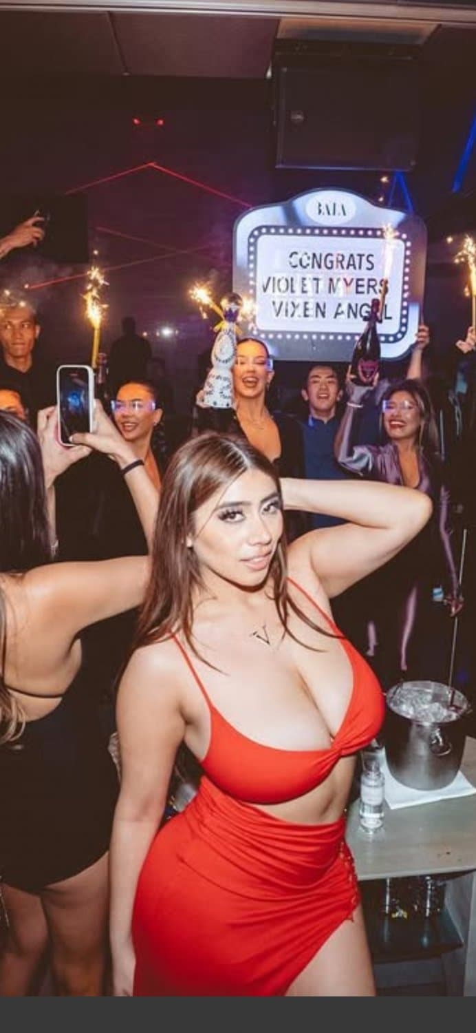 Gorgeous Violet Myers❤️