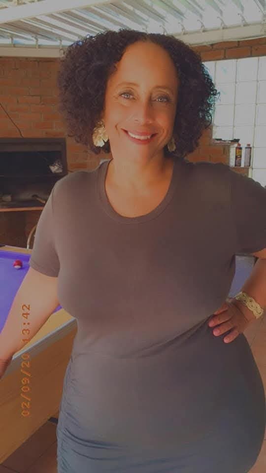 busty beautiful South African milf mommy