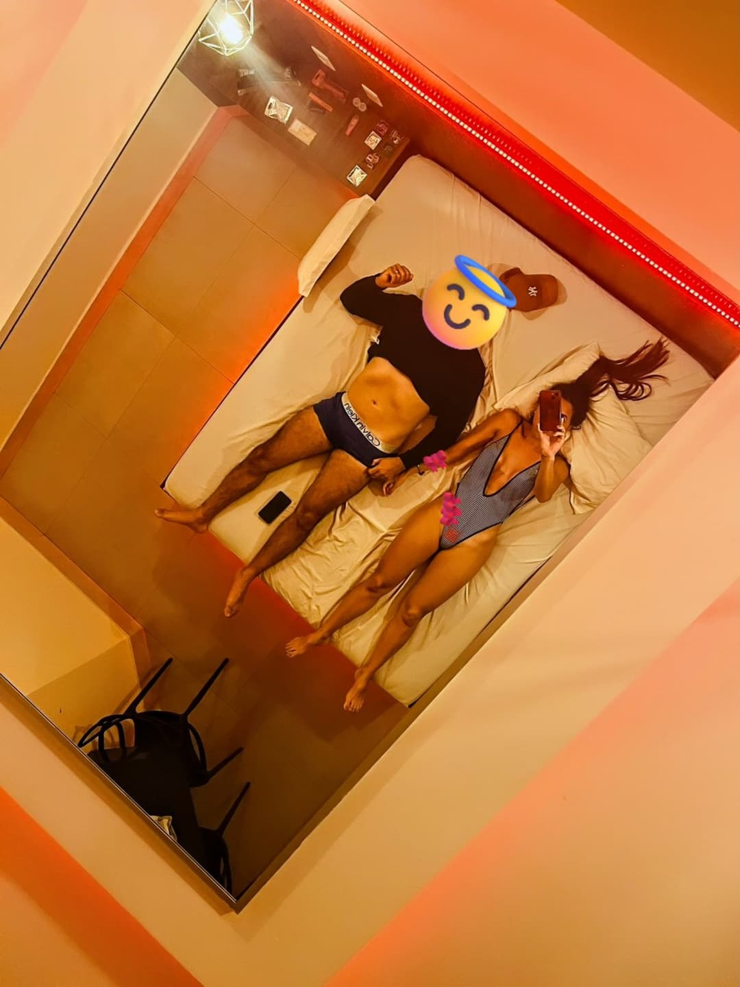 Casada esposa do corno se exibindo!