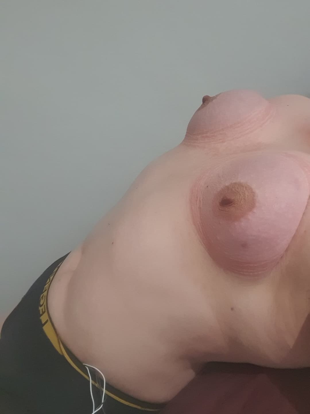 Click to view full size No food all day, alcohol and 12 hours of clit electro torture