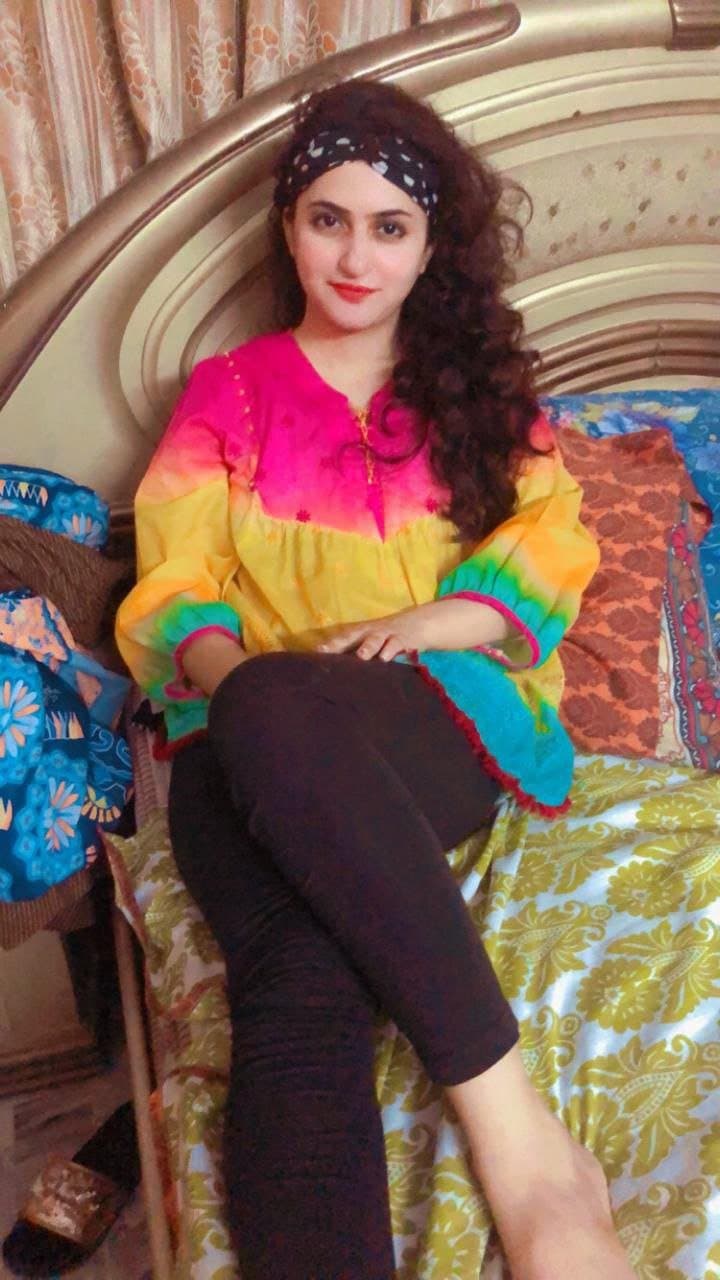 Click to view full size Pakistani girl sexy Resham gul Insta reshug1212 snap reshu121 num 03422278042