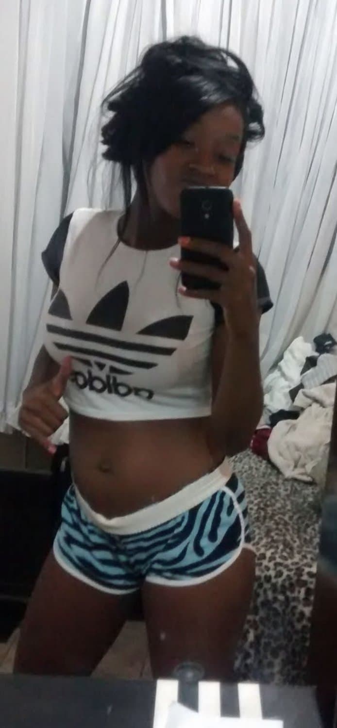 Click to view full size MINHA PUTA - Mona - Oque fariam com essa puta favelada ??? ???