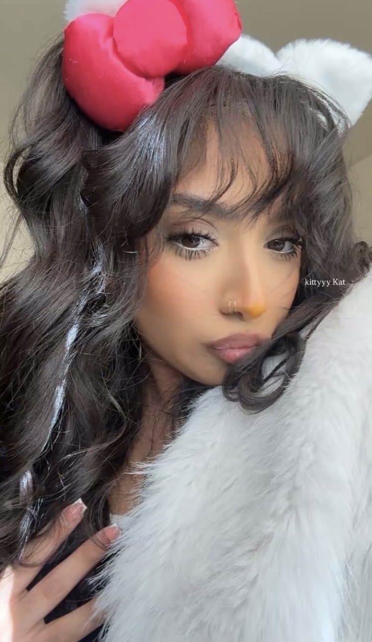 Sexy Latina Leslie Halloween costume