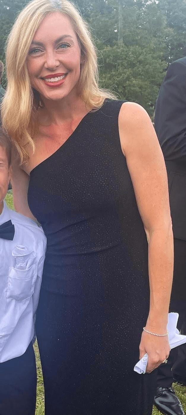 Jessica Robertson the sexiest milf of them all. A hot slutty mom will produce horny whore daughters