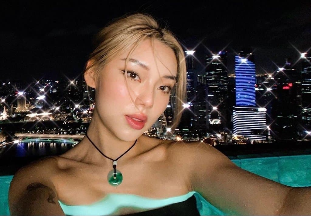 Hot BN chinese social media model