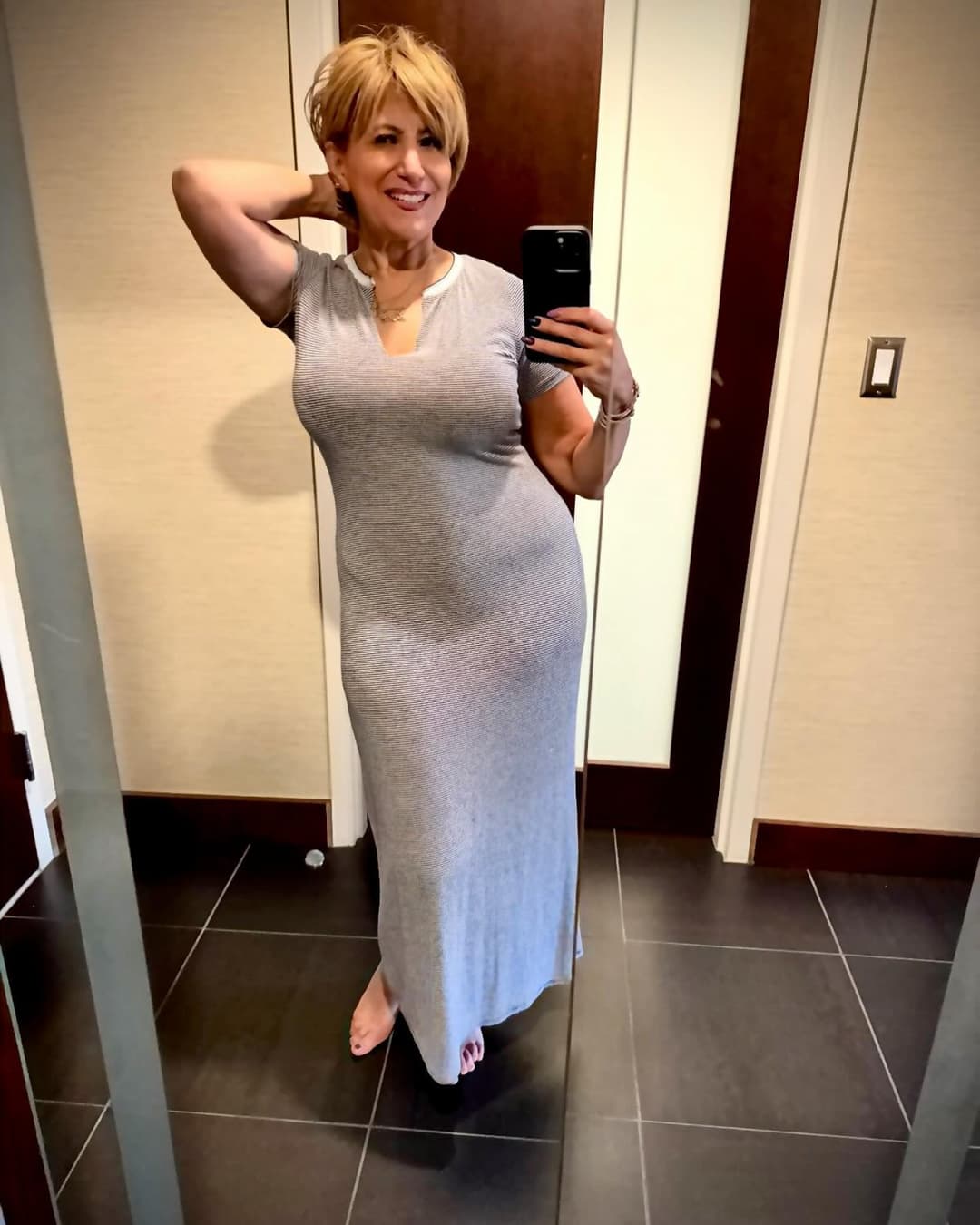 Thick Gilf flight attendant