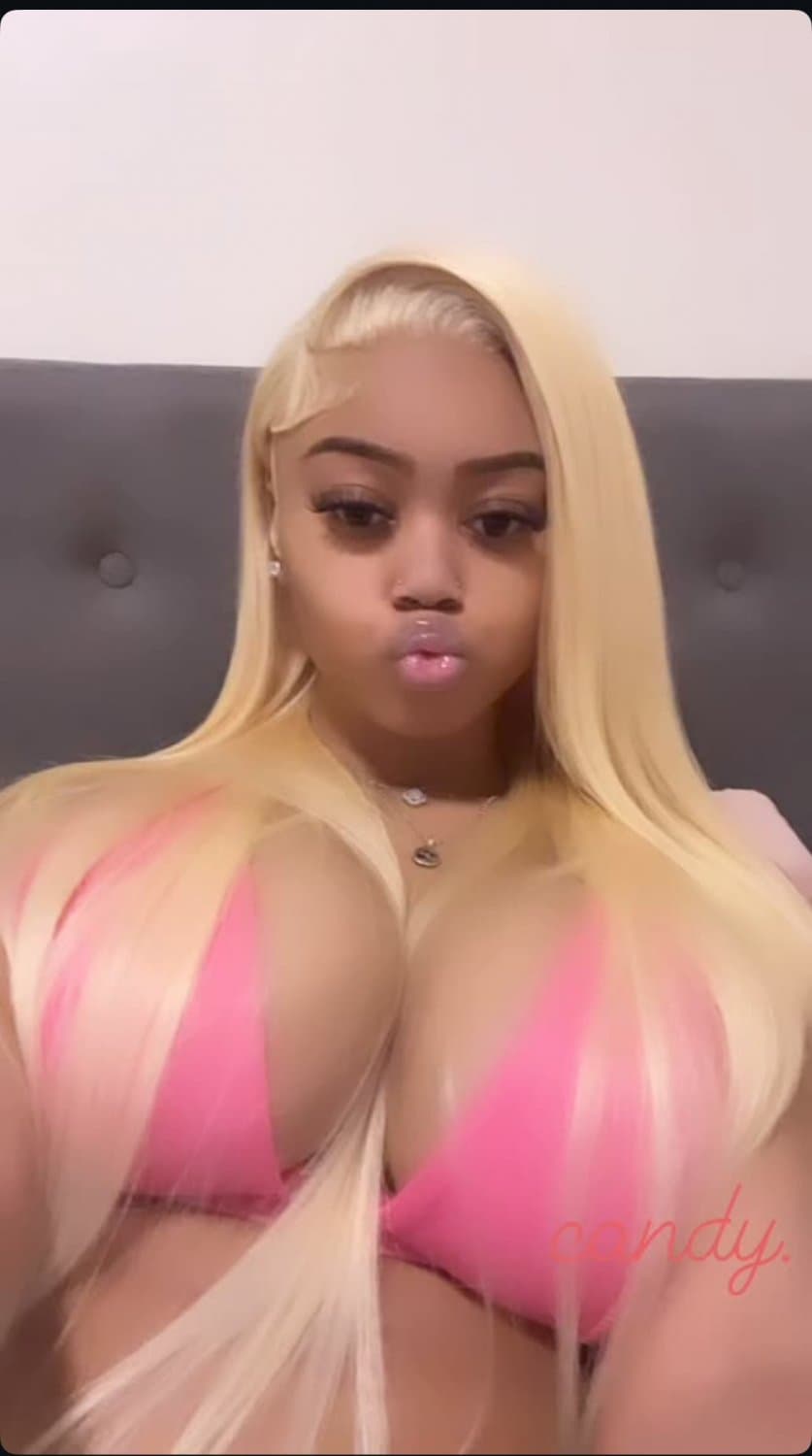 19 year old Ebony from Chicago has been draining my balls. best head I ever got