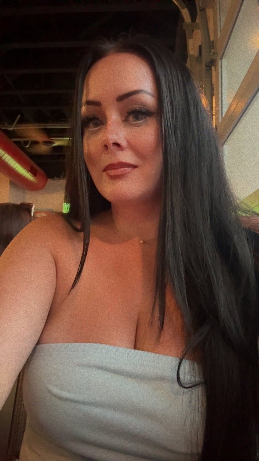 Request.. 32yr old - Missouri Ex St. Clair High School Teacher.. <> Married Wife..