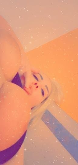 THICK PAWG MILF MOM ass slapped by her friend , freaky milf 100% real