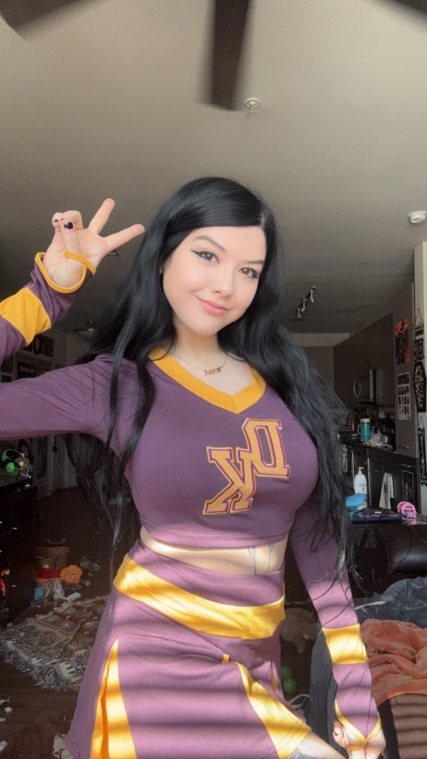 "Lil Baja" is a lil stuck up bitch that would make for perfect breeding material.???