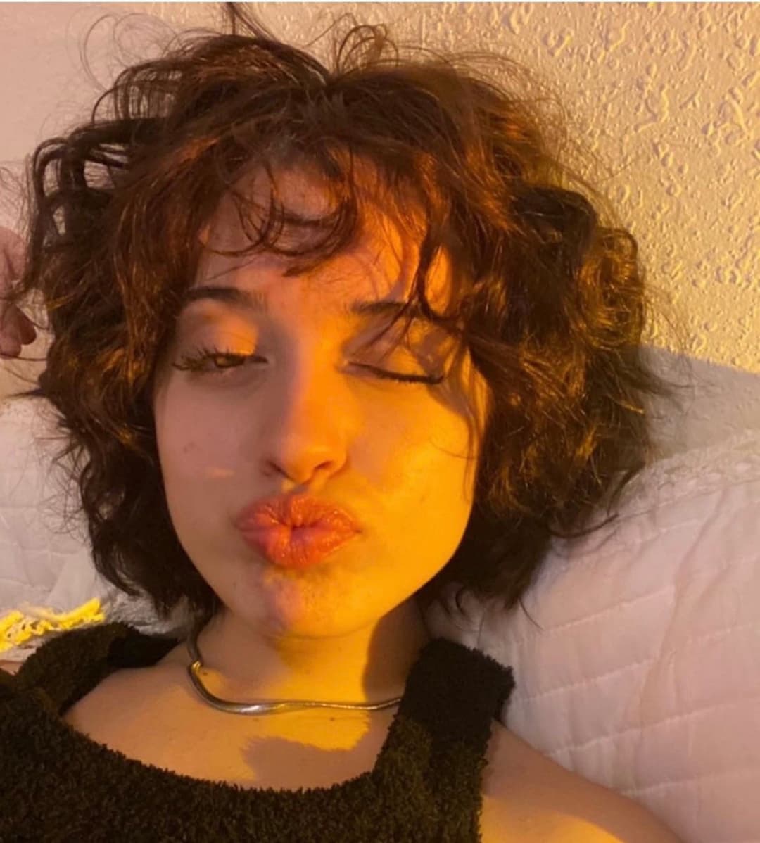 Duck lips pouting teens dsl