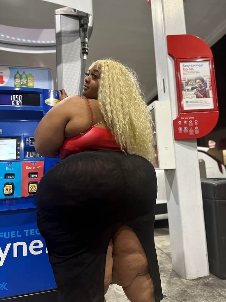HUGE SSBBW SEXY ASS BOOTY