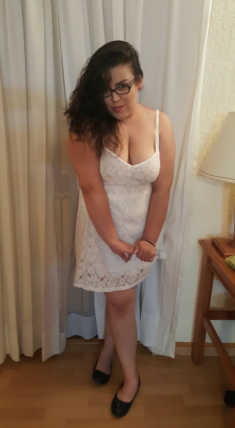 hot alt latina smoker A