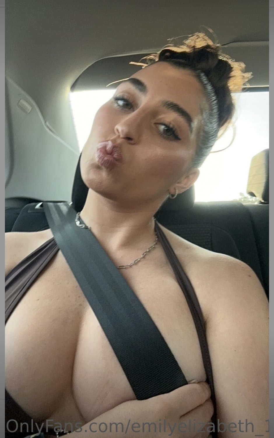 she wasn’t as successful as her whore sister because she wouldn’t get naked