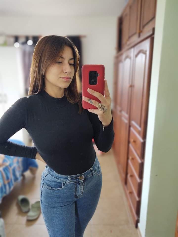 Click to view full size Lindo gato me salió la nena uff