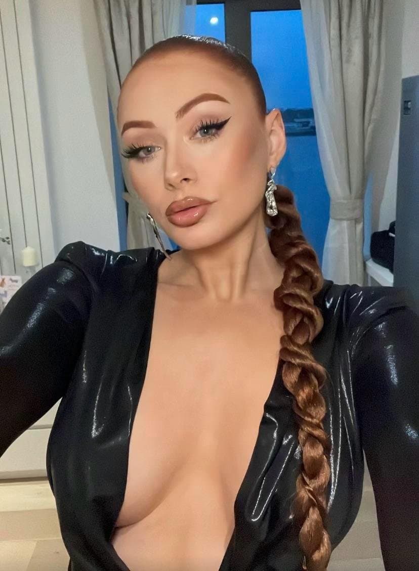 Elz the witch goon for her big tits such perfect chav goon fuel