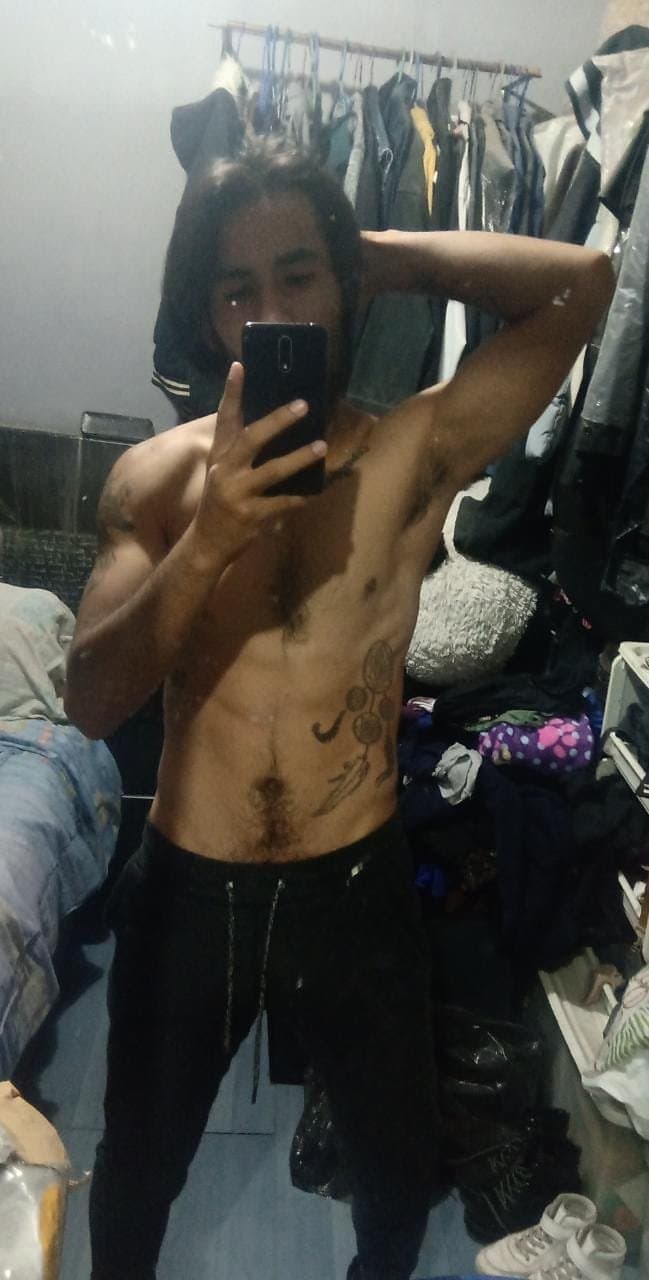 una feminazi enojada con los hombres, pero como le encanta la verga!