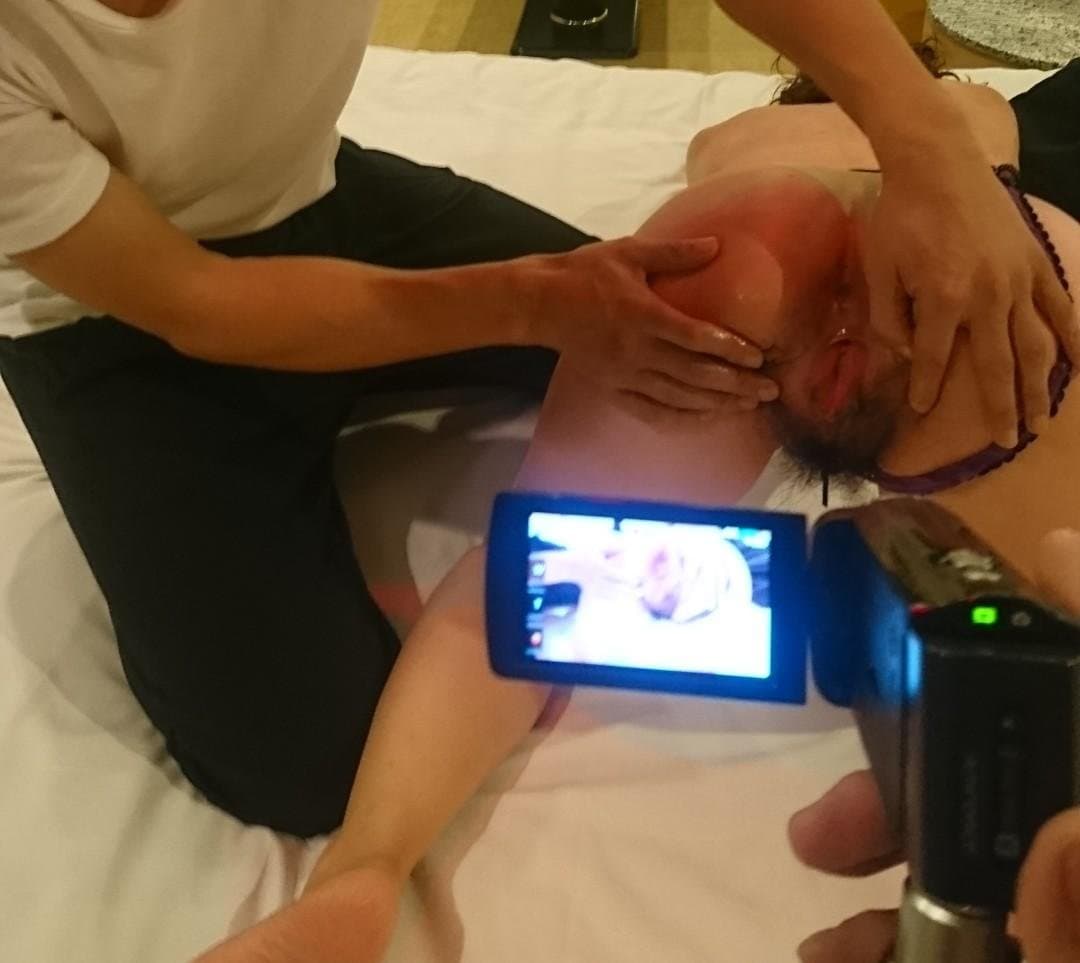 Japanese amateur wife threesome gangbang