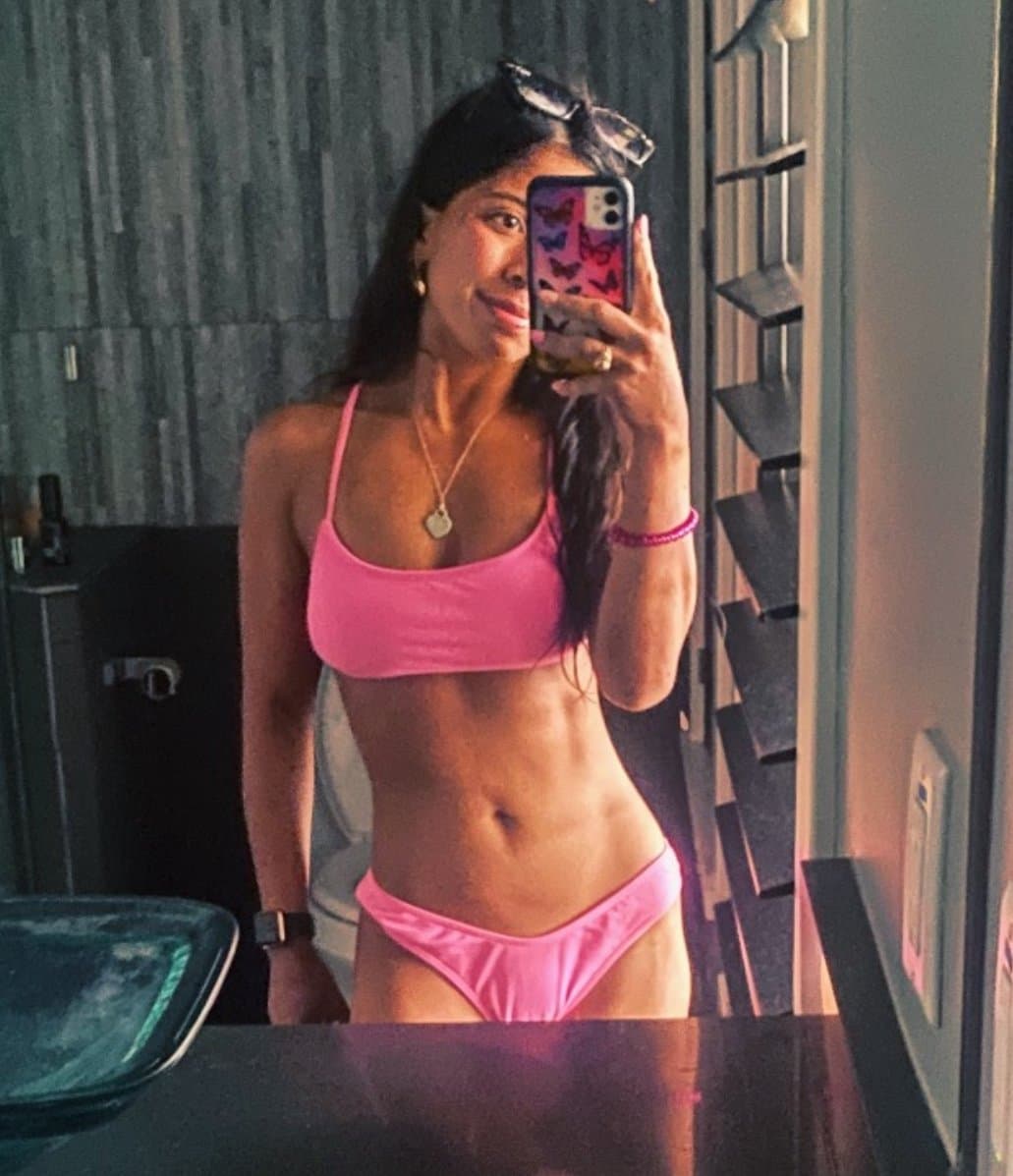 Tight Tiny College Cheerleader Georgie (Bikini)(Uniform)