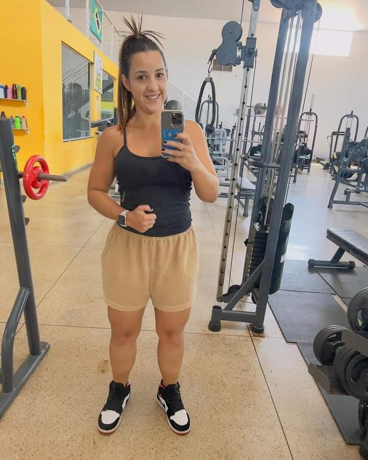 personal trainer casada deve cornear o marido ???