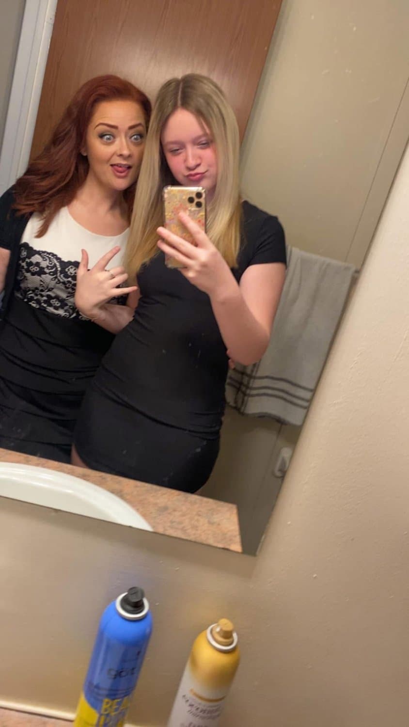 Click to view full size I hope she enjoys her Christmas present of being leaked