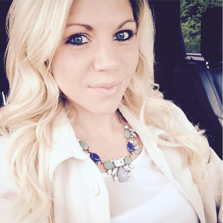 I prefer Lindsay’s hard nips on G G W look vs her hard muscle body look, but that’s just me