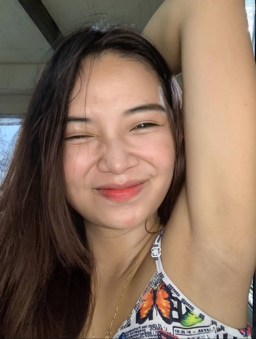 Pinay Havana showing sweaty armpits axilas suvaco