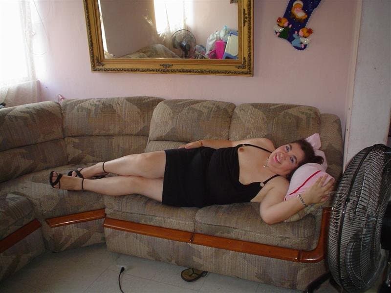 Mirna Lorena caliente amateur en real casero