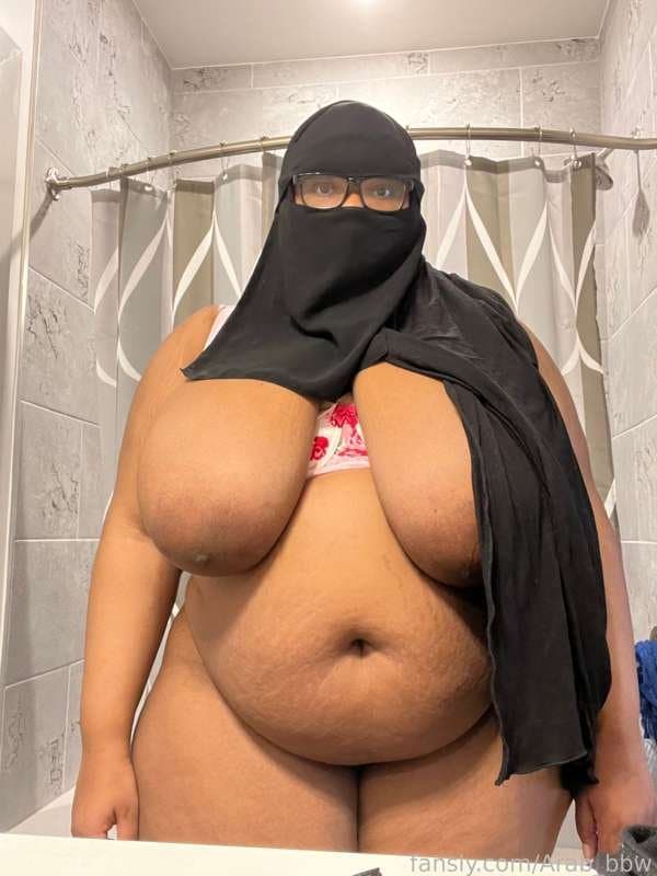 Chubby Hijab Milf?