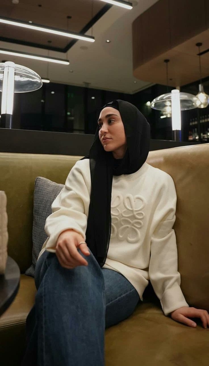 Leana debb with & without hijab