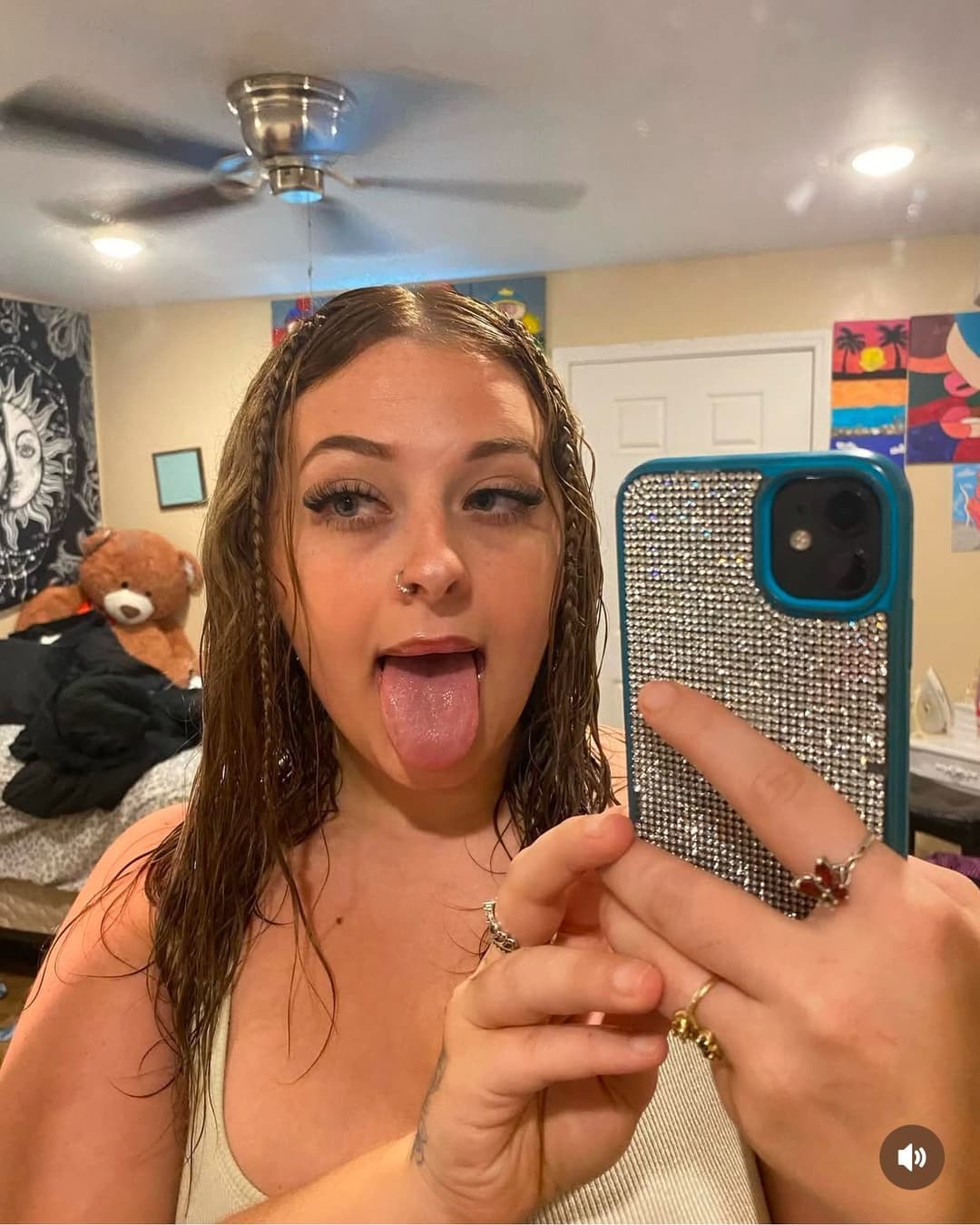 Gotta love a thick ass white girl