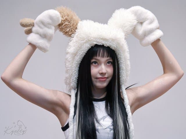 Kyujin nmixx her armpits should be covered in cum