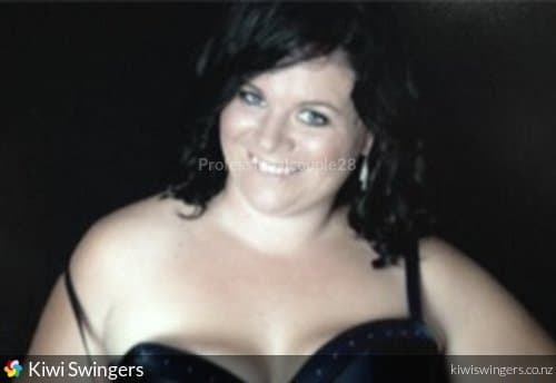 Hot wife Joanna want to be the most famous webslut