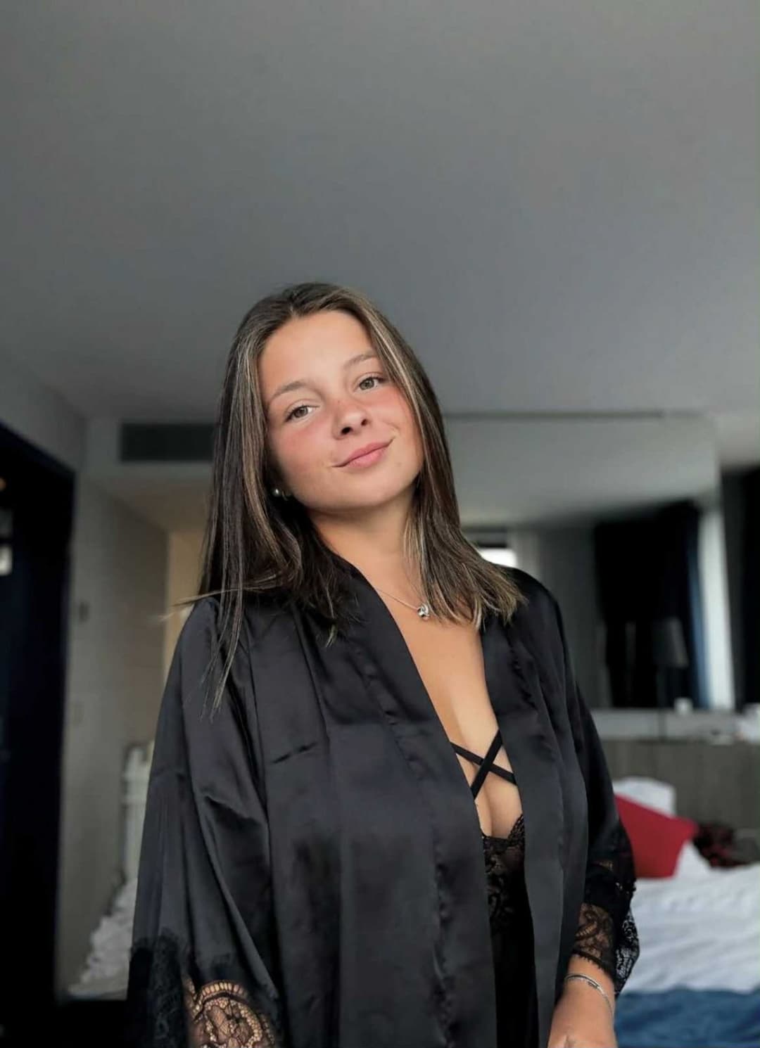 Cum shoot moi avec ta grosse queue de bbc