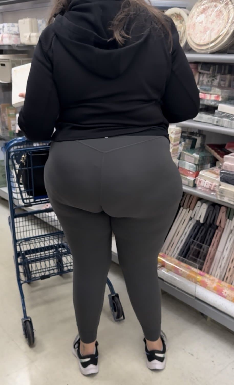 Thick ass pawg. I wanted to grab it so bad