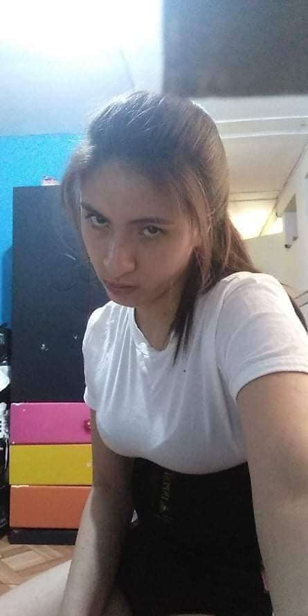 Rica flaquita exhibida por cornudo ??