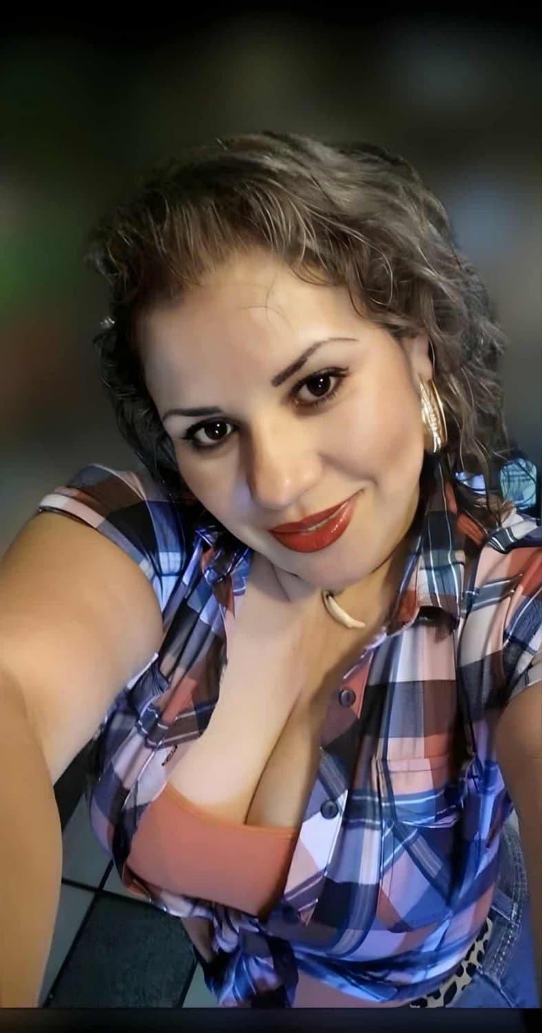 Sexy Ass MILFS/cougars?