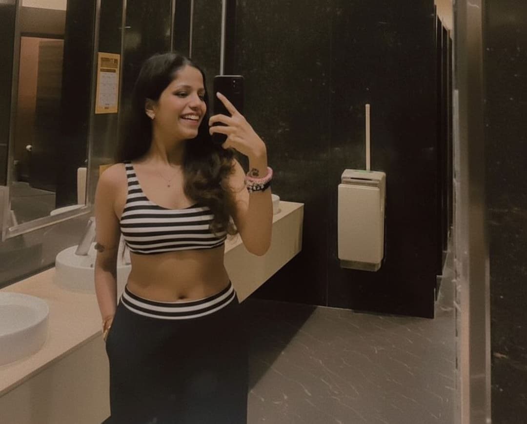 23 yo Delhi Slut Gaura Agarwal ?