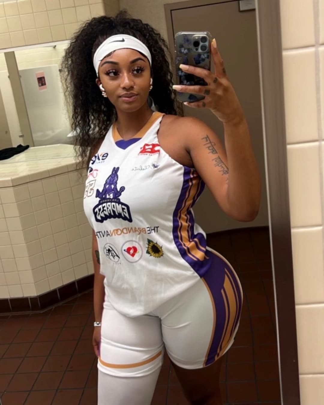 The Nigerian Amazon 6’4 Sophiadastallion Weight gain! Throwback and Recent