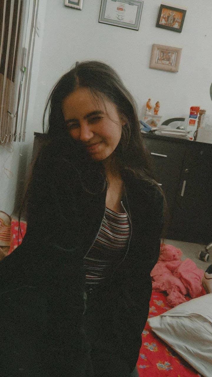 Cute punjabi indian desi slut showing